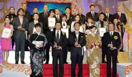 娱乐圈内人爆料小说,揭秘小说背后的真实故事